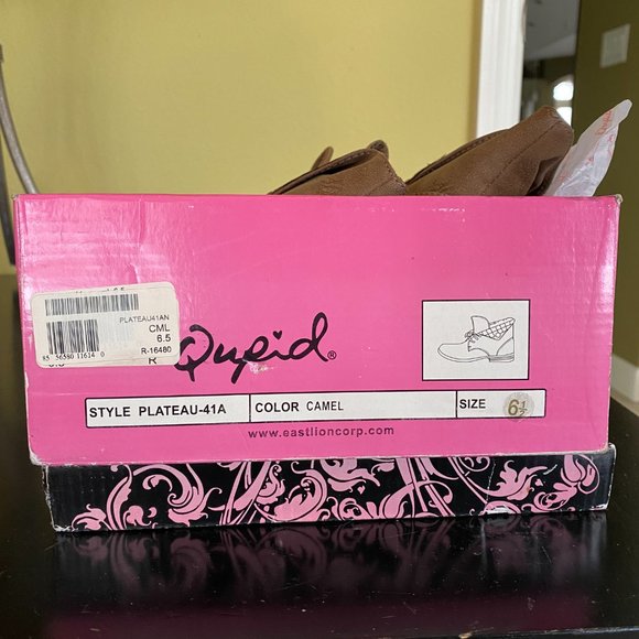 Womens "Qupid" Flat Heel Suede Desert Boots - New in Box - Size 6.5 - Picture 4 of 4